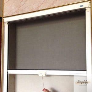 cửa lưới chống muỗi màu trắng